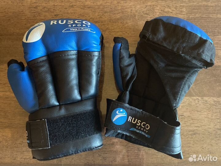 Боксерские перчатки