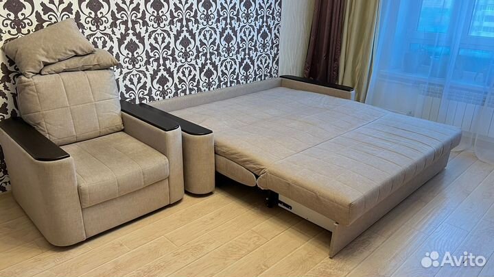 Продается Спальный гарнитур диван с креслом