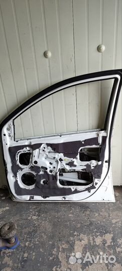 Запчасть для Toyota vitz 2001