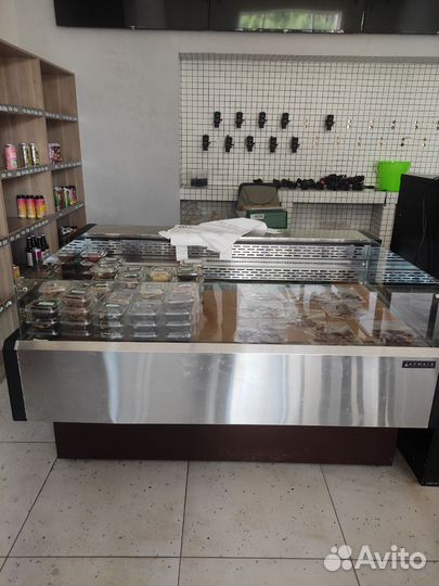 Холодильная витрина