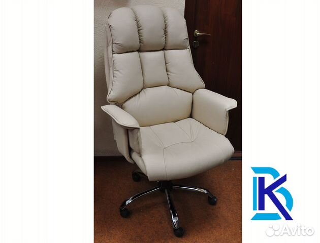 Офисное кресло 