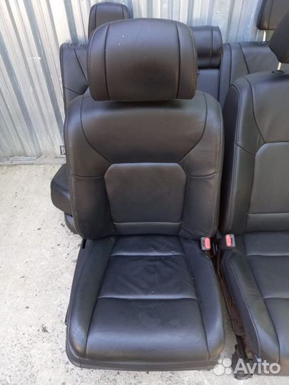 Сиденья Honda Pilot 2 салон кожа