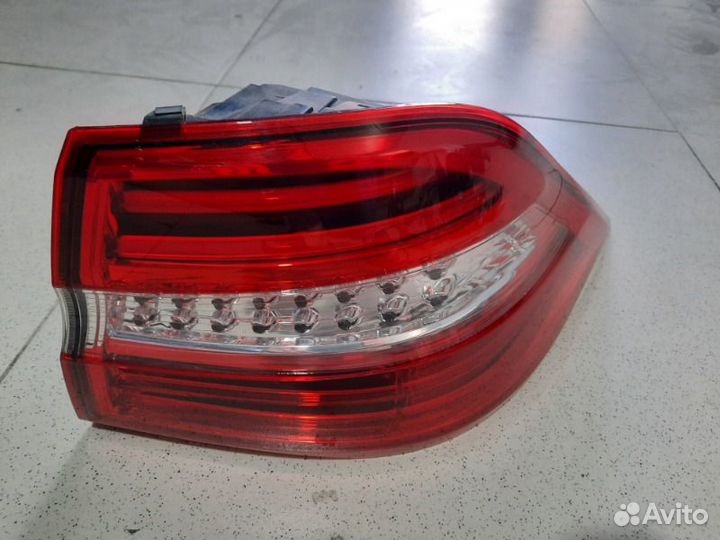 Фонарь наружный задний правый Mercedes Benz Ml