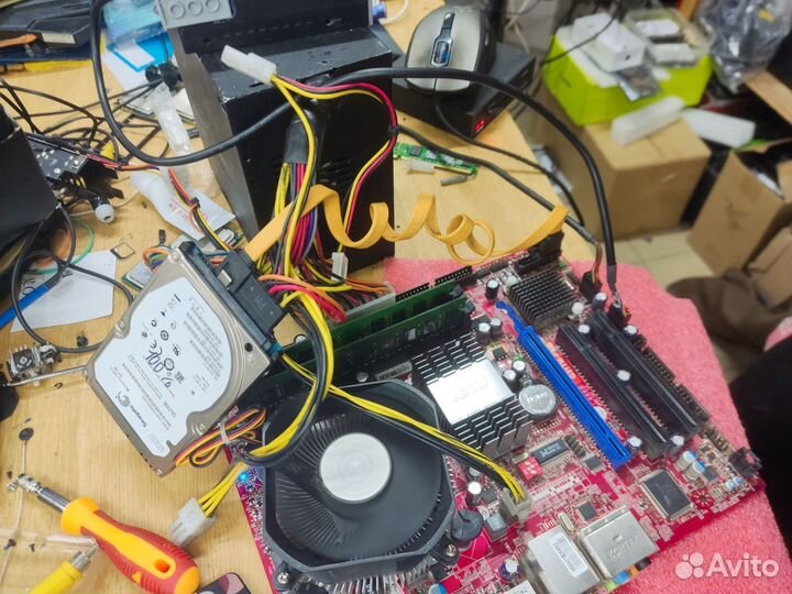 Мать на 775+ проц е5700+озу 4 гб+hdd250gb обменяю