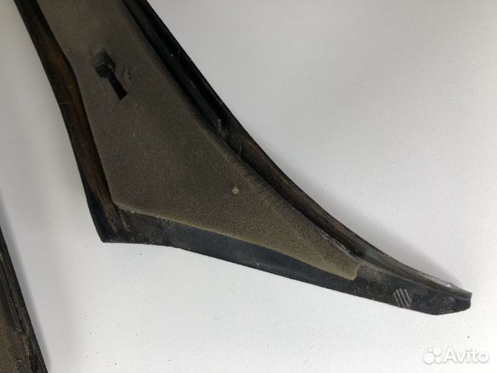 Обшивки передних стоек BMW E32