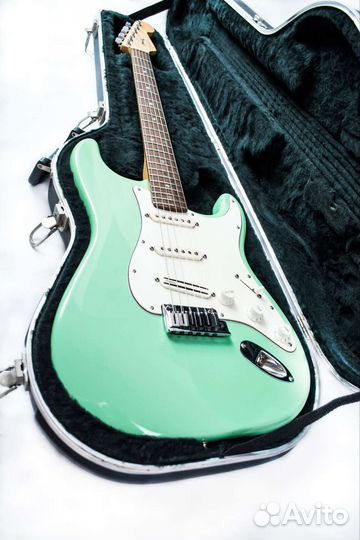 Электрогитара Fender American Deluxe Stratocaster
