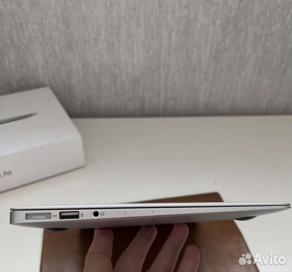 Продам MacBook Air 11 128Gb mjvm2RU/A