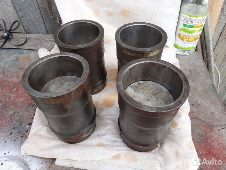 Для газ -21 Волга. Гильзы с поршнями