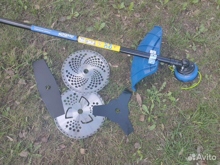 Мощный четырехтактный триммер Redbo