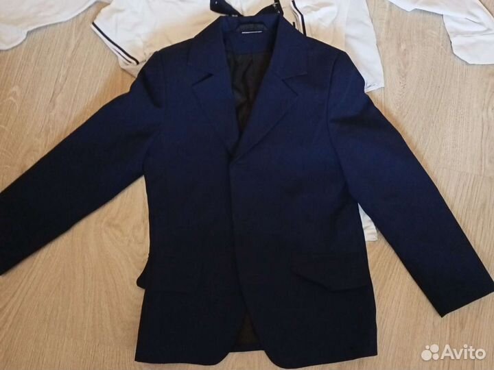 Рубашки школьные 140