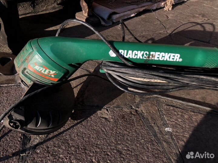 Электротример black & decker