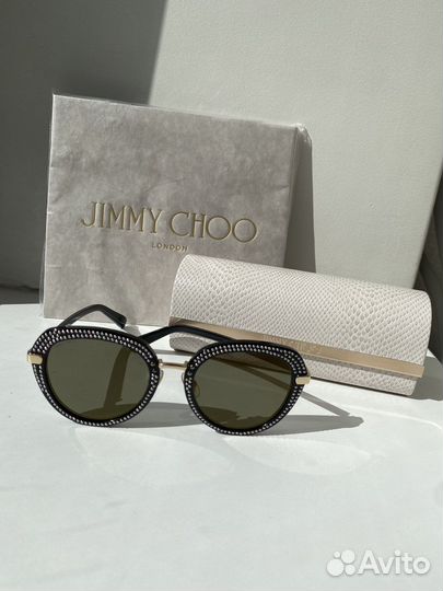 Солнцезащитные очки женские брендовые