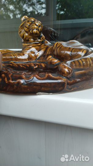 Статуэтка тигр