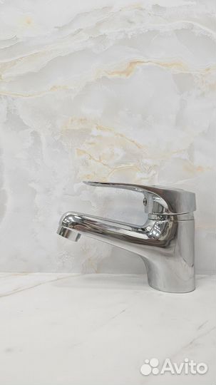 Смеситель для раковины Edeny Е3705В хром