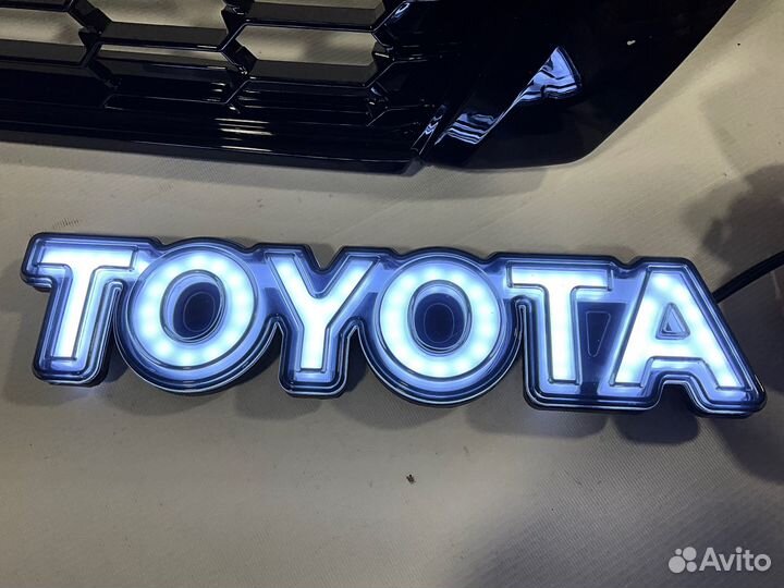 Решетка радиатора GR Toyota Land Cruiser 200