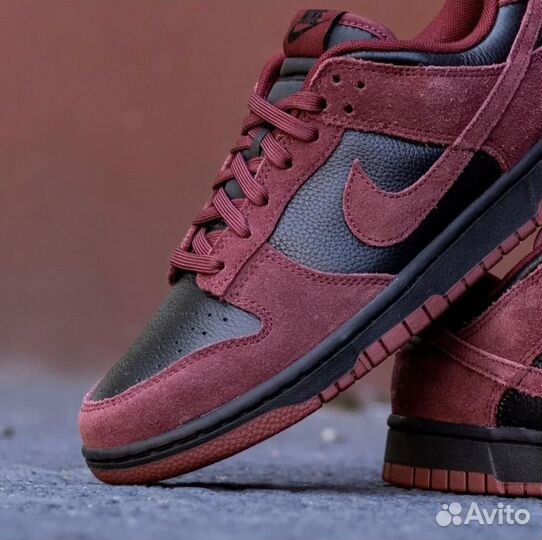 Nuke Dunk Low Dark Team Red Оригинал