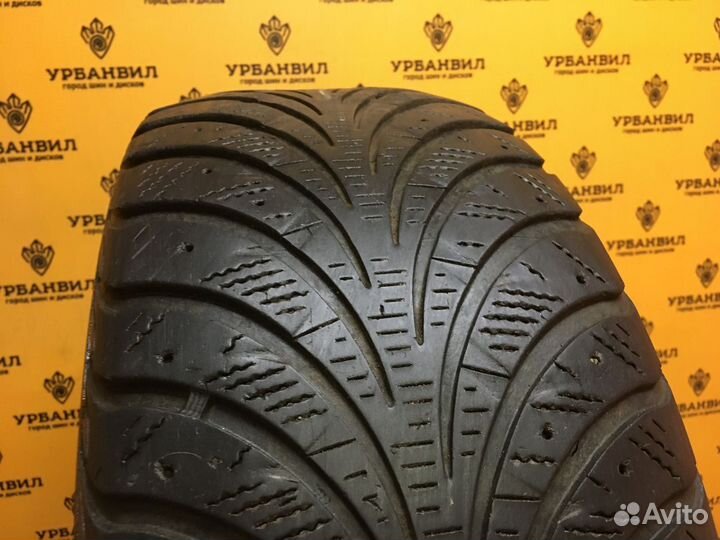 Goodyear UltraGrip Extreme 215/55 R16 93T