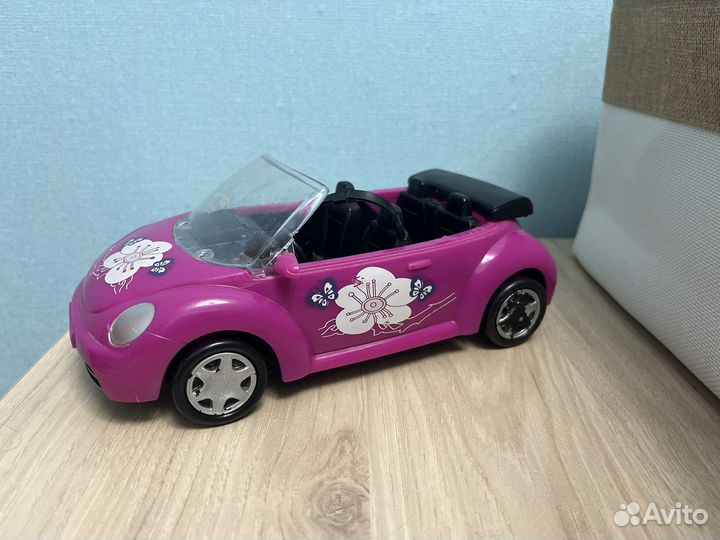 Игрушечный автомобиль