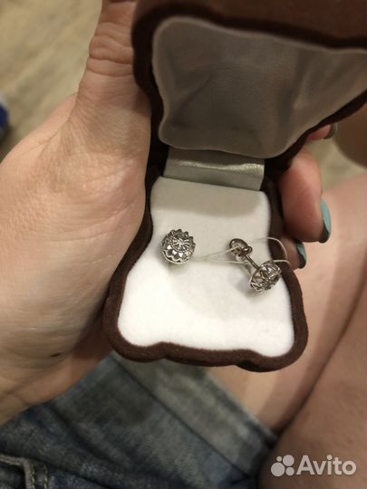 Серьги гвоздики