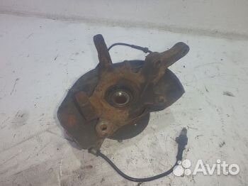 Кулак передний левый