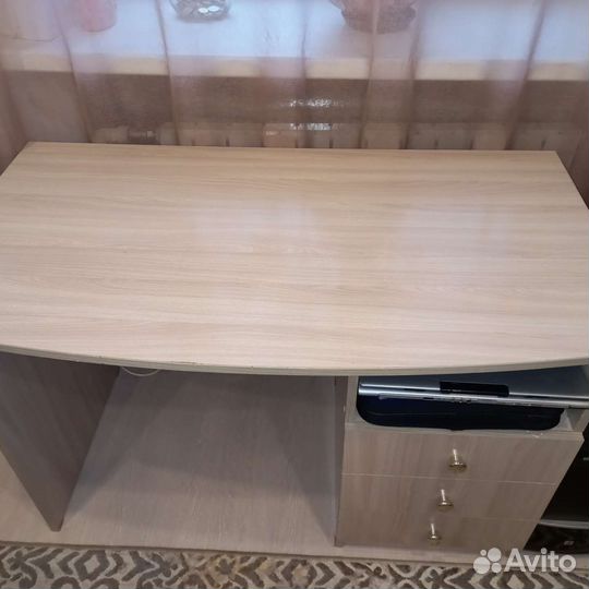 Детский письменный стол бу