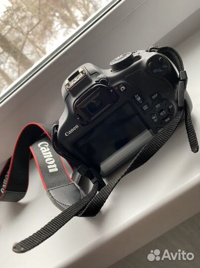 Зеркальный фотоаппарат canon 1200d