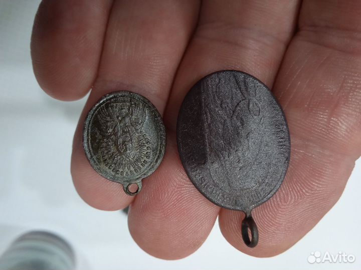 Накладки домонгол плюс 2 иконки