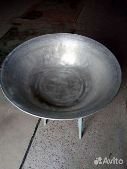 Большой алюминиевый таз