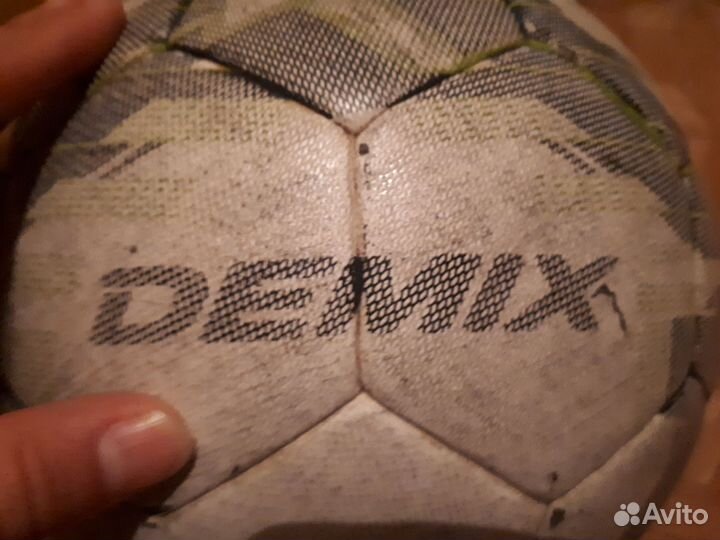 Футбольный мяч demix