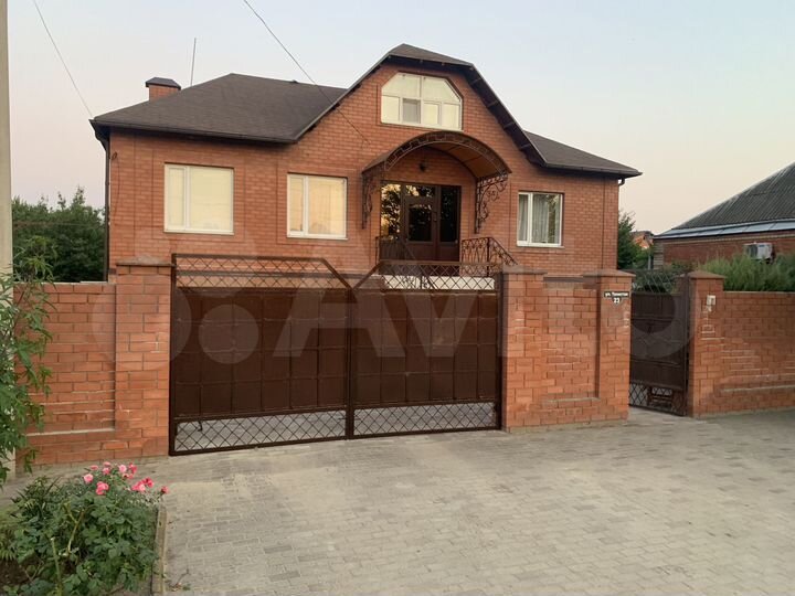 Дом 317 м² на участке 9 сот.