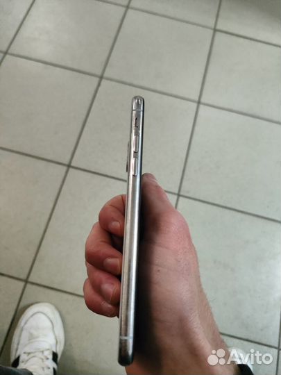 iPhone X, 64 ГБ