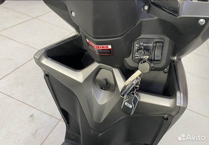 Скутер X-motors Inferno - 200cc - Honda Click