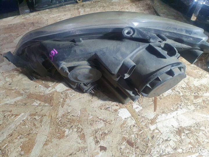 Фара передняя правая Volkswagen Golf plus 1.6 BLP