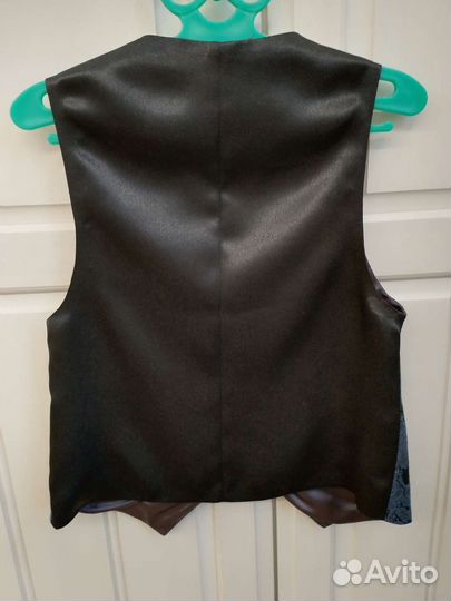 Жилет с бабочкой для мальчика нарядный, р. 104