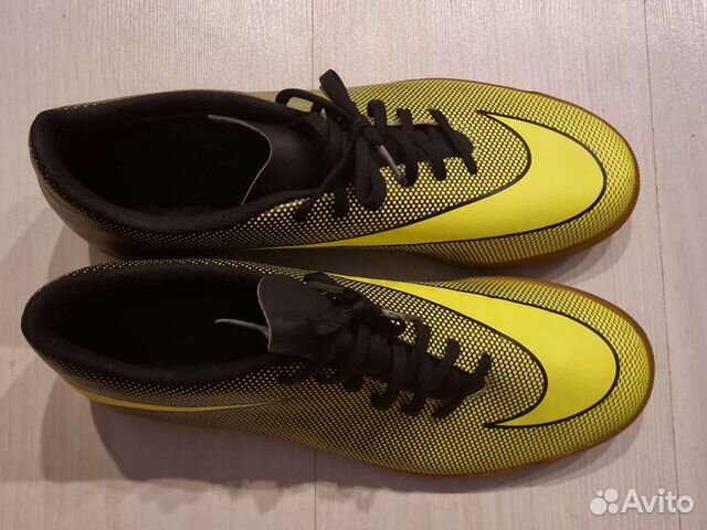 Бутсы футбольные р.44