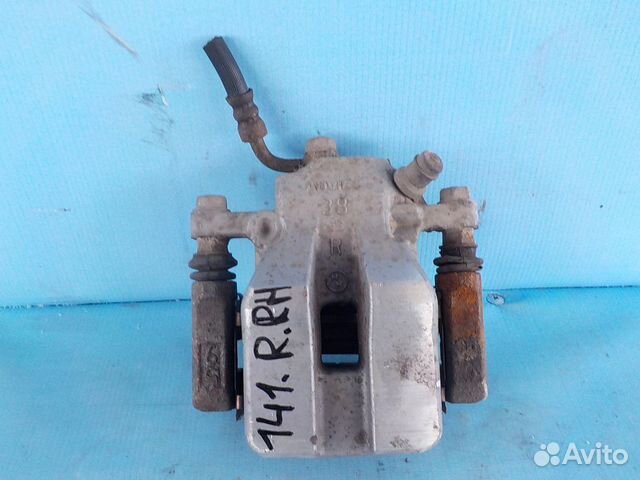 Тормозной суппорт задний правый toyota Rav 4 III