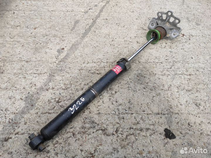 Амортизатор задний на Opel Corsa D
