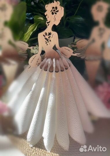 Салфетница деревянная