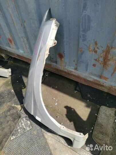 Крыло переднее правое Mazda Demio DW3W
