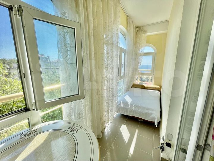 1-к. квартира, 42 м², 4/6 эт.