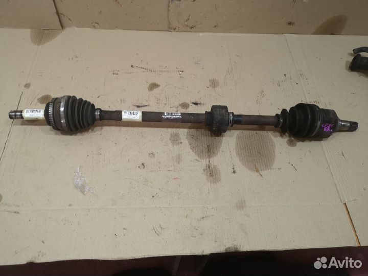 Привод передний правый toyota bb ncp31 1nz