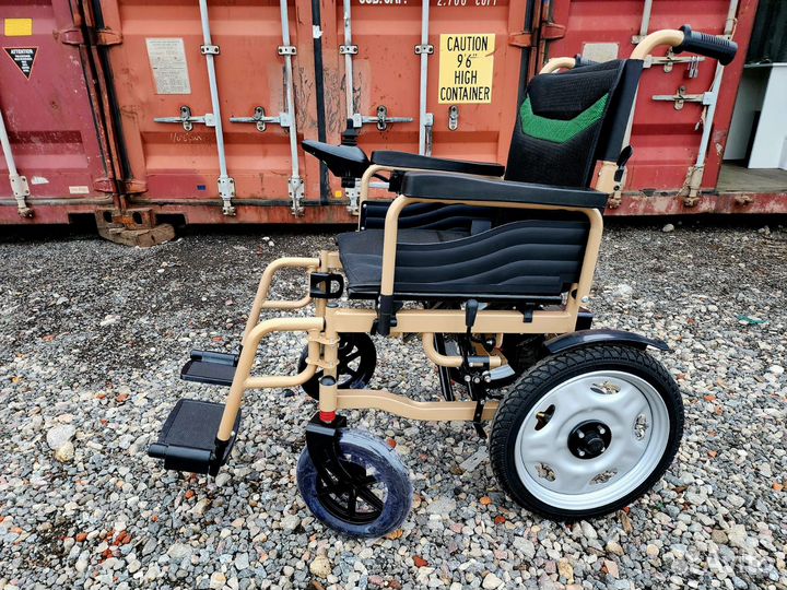 Инвалидная коляска с электроприводом
