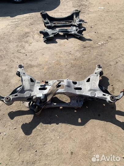 Подрамник задний Вольво XC70 V70 Volvo S60 S80