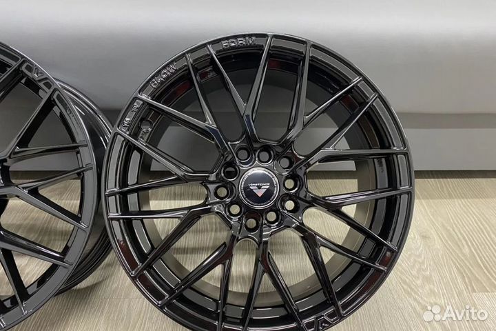 R16 VF107 gloss black 4-100