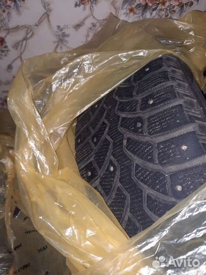 Bridgestone Blizzak Spike-01 195/60 R15 88T