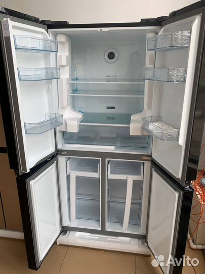 Холодильник новый