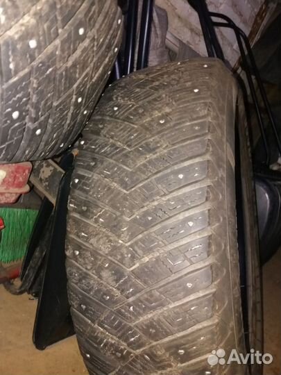 Goodyear UltraGrip 235/65 R17