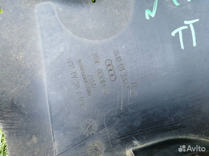 Воздуховод радиатора передний левый Audi Tt ccza