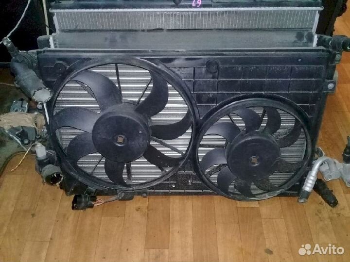 Диффузор радиатора Volkswagen Golf VI 5K1