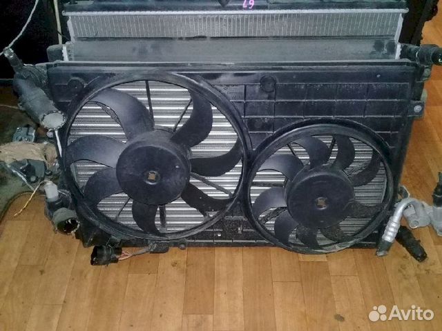 Диффузор радиатора Volkswagen Golf VI 5K1